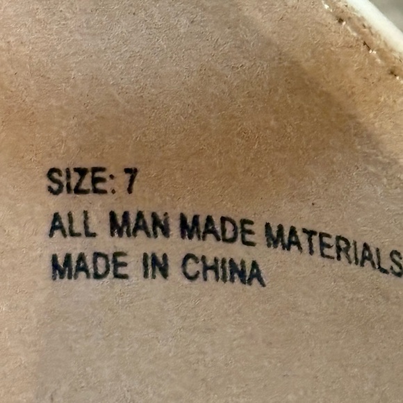 🤍Lulus • off white heels • 7 • EUC - Picture 9 of 9